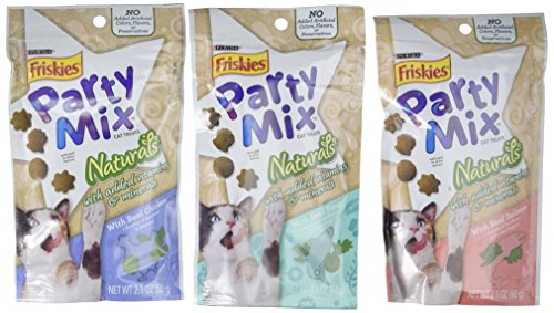 Friskies Naturals Party Mix Variety Pack (3 Pouches) 1 Natural Chicken, 1 Natural Tuna, and 1 Natural Salmon - NET WT 60 g (2.1 OZ)