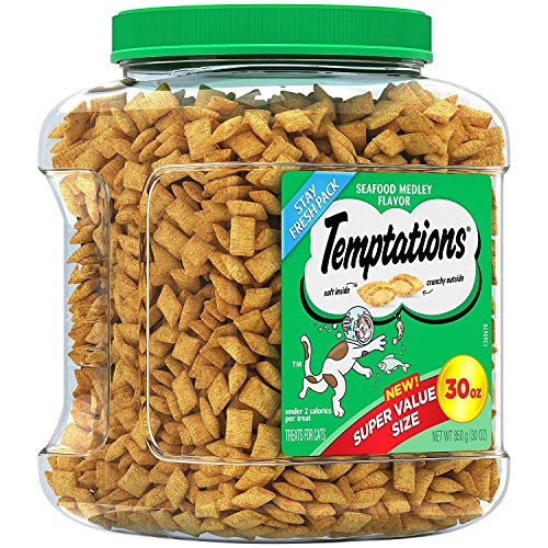 TEMPTATIONS Classic Treats for Cats 30-ounce Tubs - Seafood Medley Flavor.
