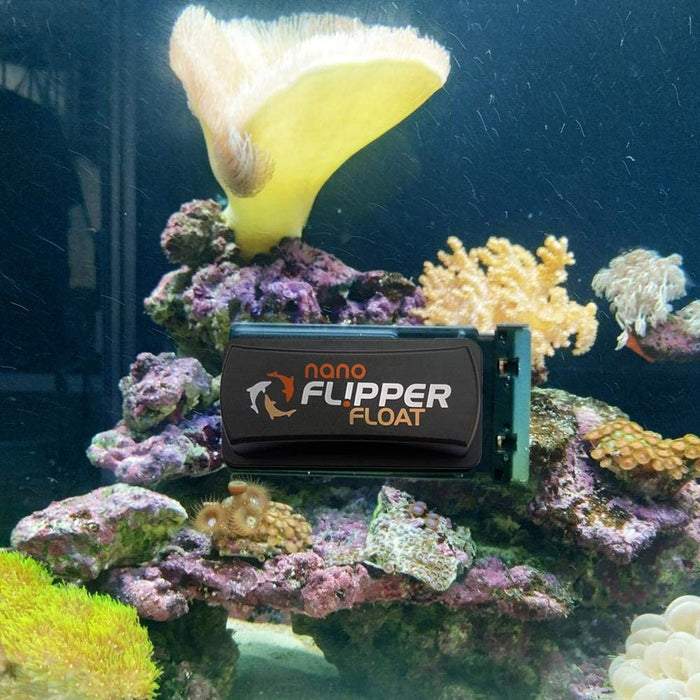 FL!PPER Flipper Cleaner Float - 2-in-1 Floating Magnetic Aquarium Glass Cleaner - Fish Tank Cleaner - Scrubber & Scraper Aquarium Cleaning Tools – Floating Fish Tank Cleaner